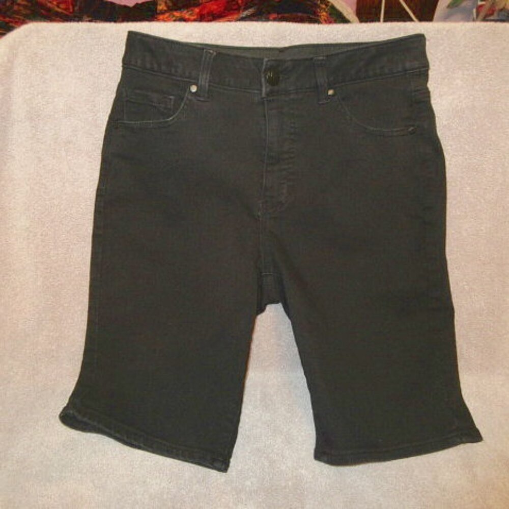 d. Jeans Bermuda Shorts Size 6 Stretch Denim Mid Rise Black Neutral Modest Jorts